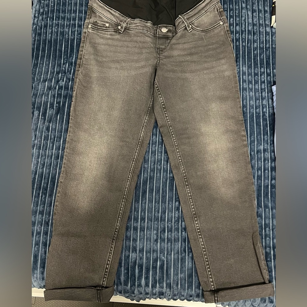 H&M black ankle jeans.
